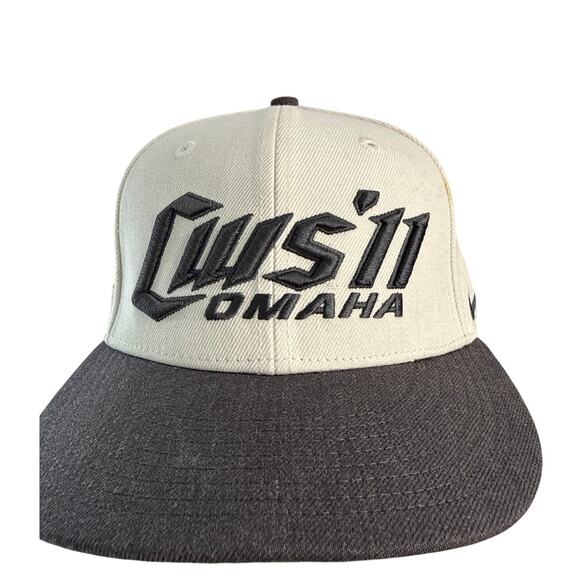 North Carolina 2011 CWS Snap Back Sports Cap Size OS in Cream and Gray - Picture 1 of 8